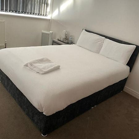 Apartment In Central Wakefield Bagian luar foto